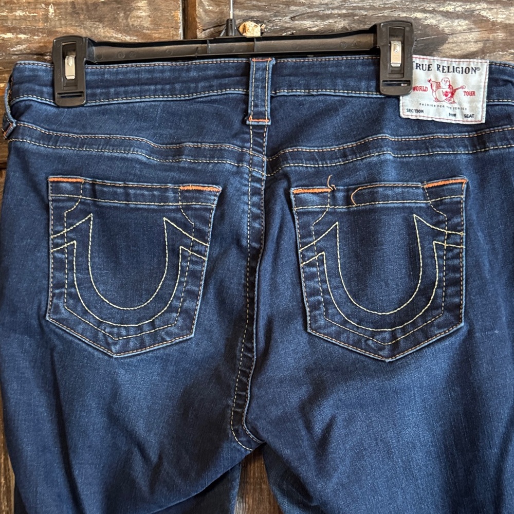 True Religion Women's Billie Mid Rise Straight. Size 32